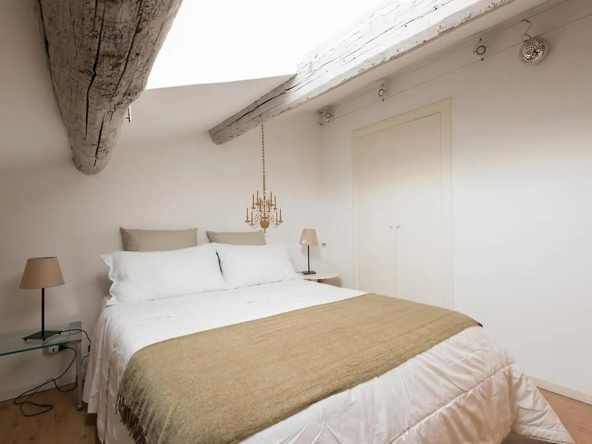 Central Rome Terrace Apartment